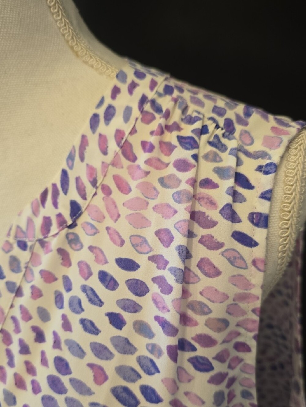 NYDJ Soft Lavender & Blue Sleeveless V-Neck Camisole - Picture 3 of 8
